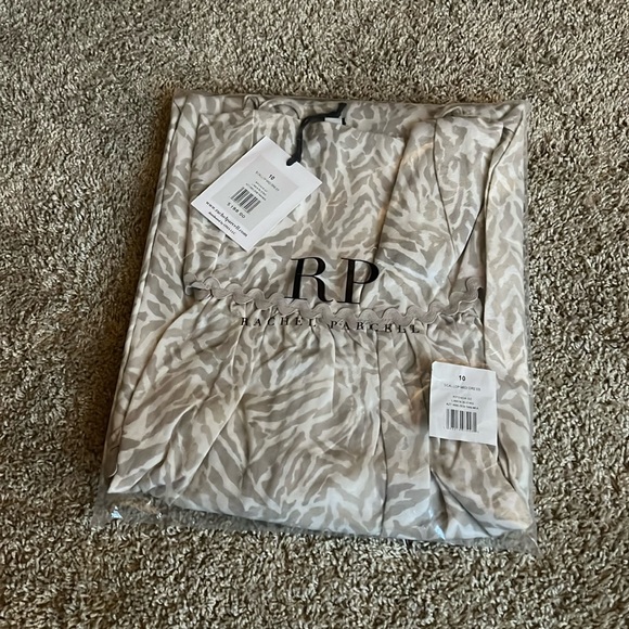 Scallop Midi Dress - Picture 3 of 3